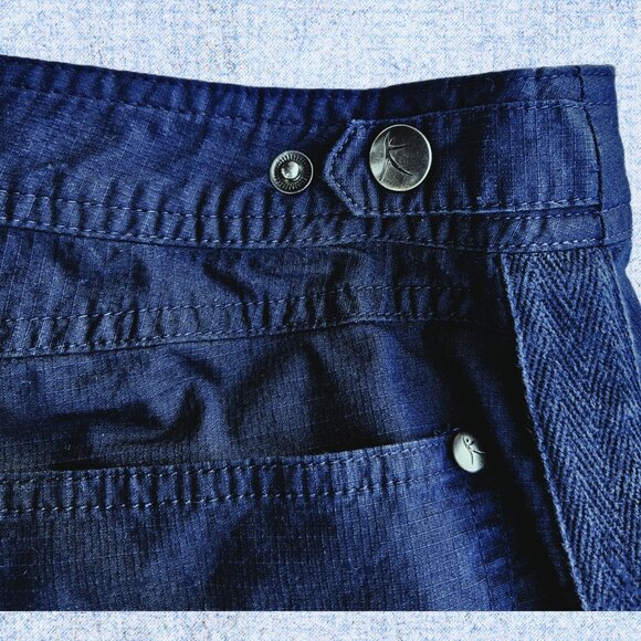 Danskin Now Navy Blue Convertible Length Cargo Capri/Bermuda -12/14 - Picture 4 of 13